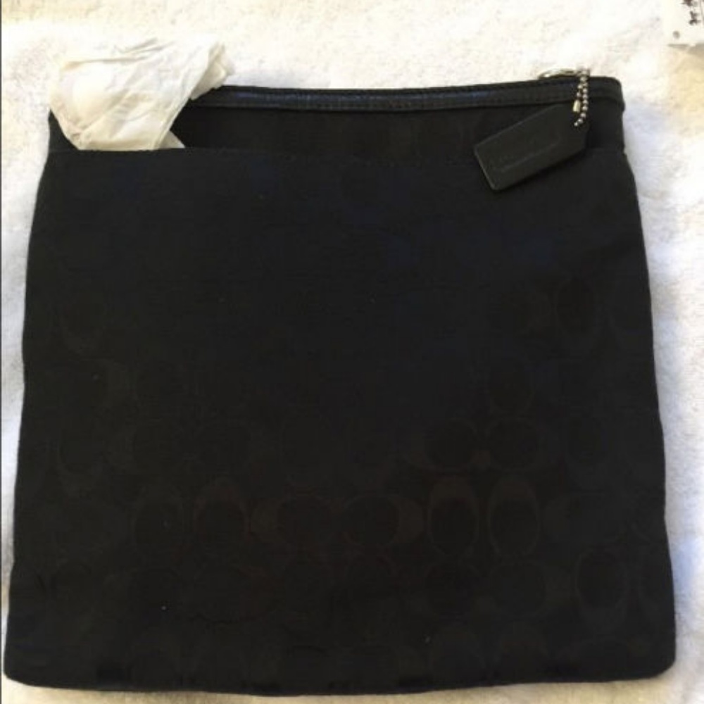 COACH XL File SIGNATURE CROSSBODY SWINGPACK Black - Picture 3 of 5